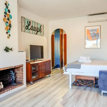 The Aiguadolc By Hello Homes Сіджас